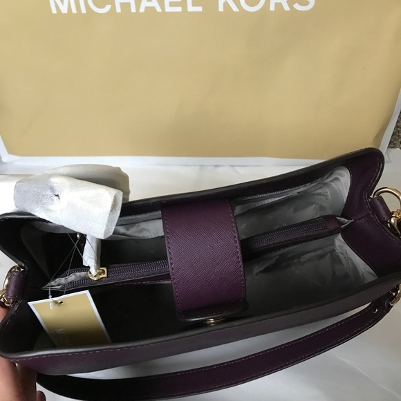 🌹🌸🚫OUTSTOCK🚫mk satchel set/wallet & crossbody - Picture 7 of 8